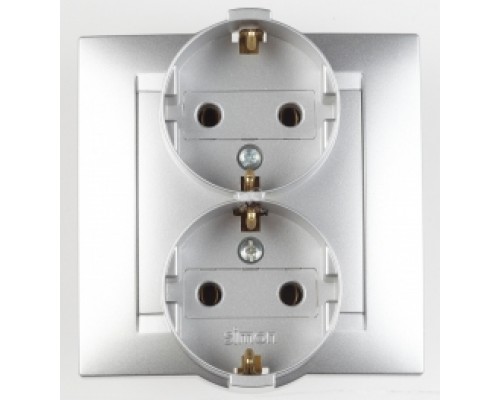 ДВОЙНАЯ РОЗЕТКА С ЗАЗЕМЛЕНИЕМ SIMON 1591459-030 БЕЛЫЙ