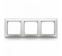 Рамка 3-ая Legrand Valena белый